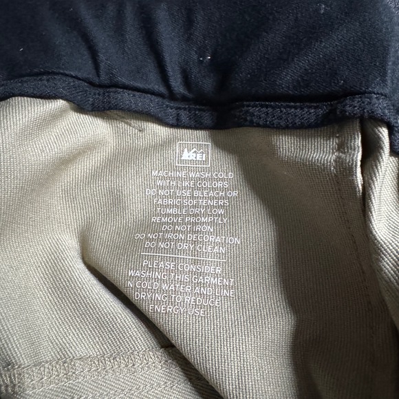REI Convertible Hiking Pants Men's M 32L Zip-Off Cargo Outdoor Beige - Picture 4 of 6